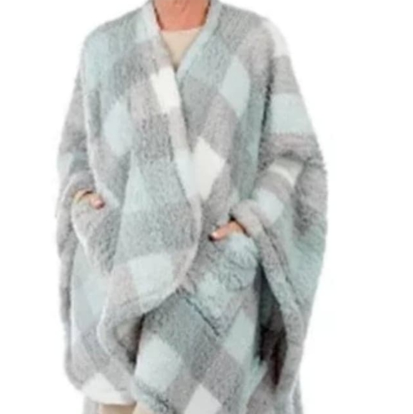 Berkshire Jackets & Coats Berkshire Blanket And Home Cozy Cape Wrap